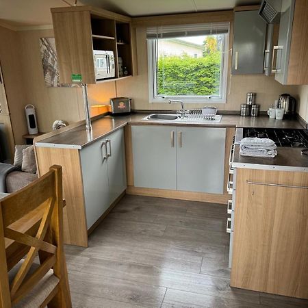 Prestige Static Caravan On 5 Star Holiday Park Cheswick  Dış mekan fotoğraf