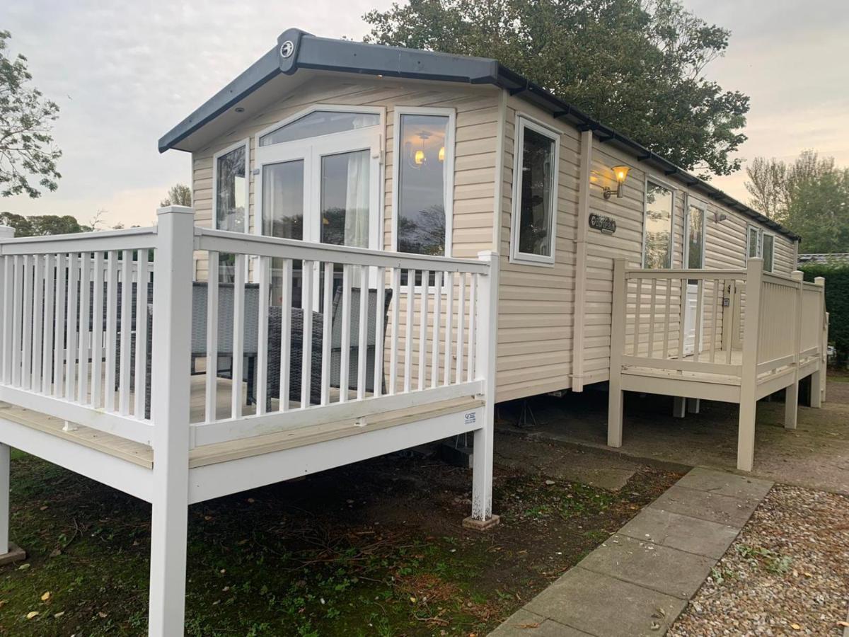 Prestige Static Caravan On 5 Star Holiday Park Cheswick  Dış mekan fotoğraf