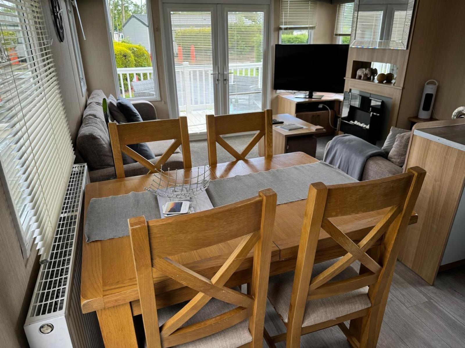 Prestige Static Caravan On 5 Star Holiday Park Cheswick  Dış mekan fotoğraf
