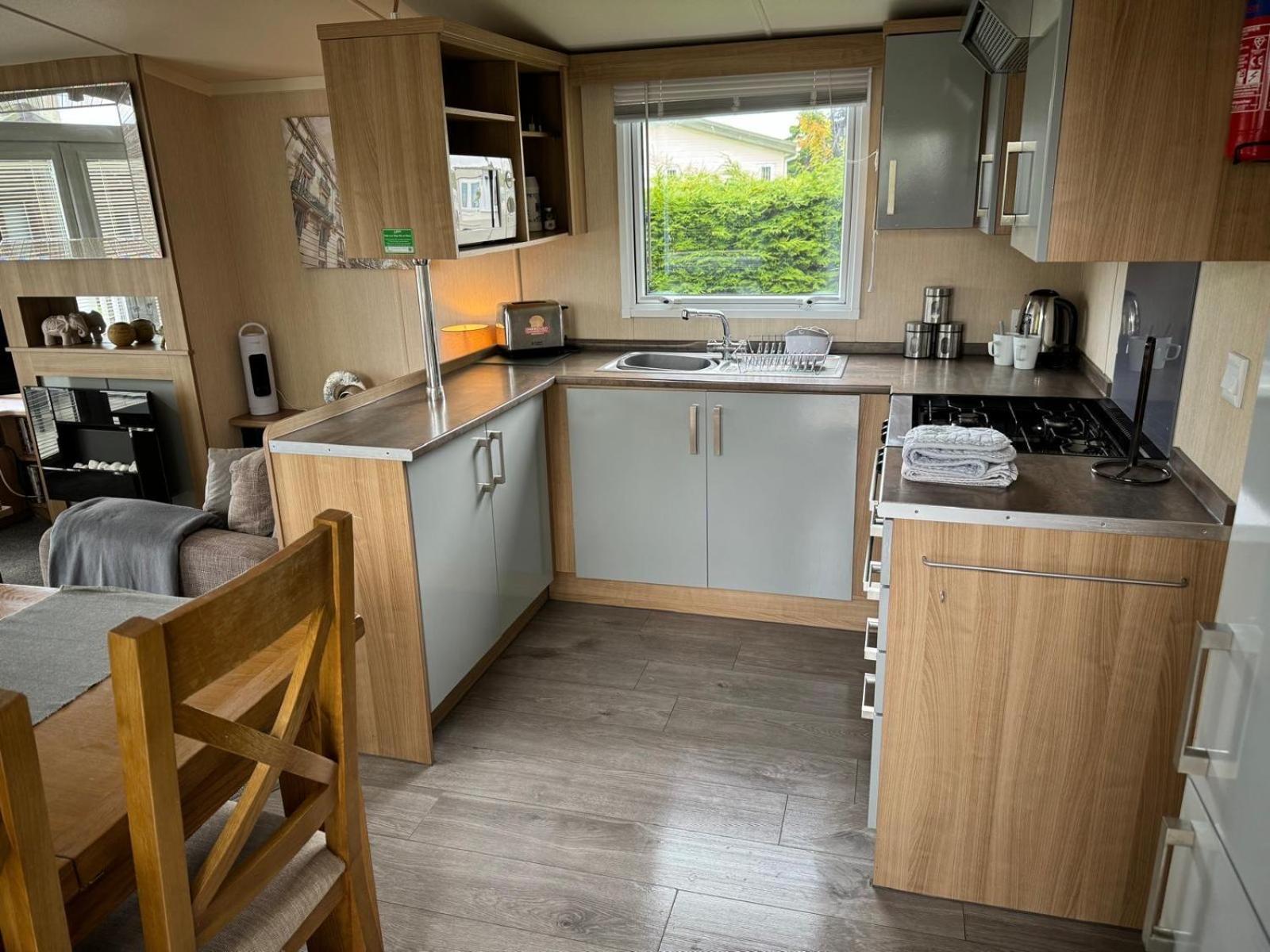 Prestige Static Caravan On 5 Star Holiday Park Cheswick  Dış mekan fotoğraf